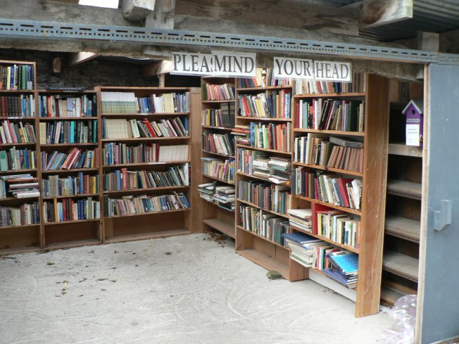 Hay on Wye is world renowned as a book selling town and you will often see bookshops like this open sided one which are un-manned and simply have an honesty box for you to pop your payment into once you have selected your books!